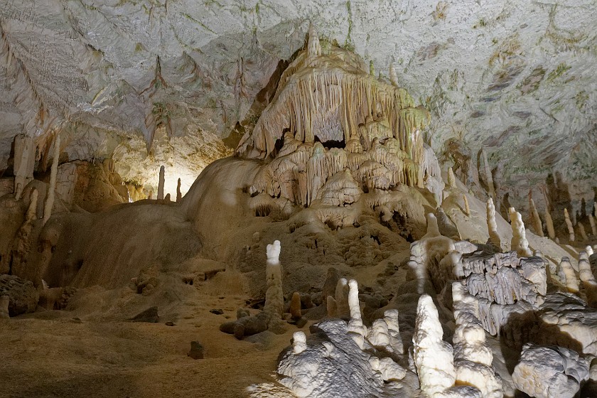 Postojna Cave. Cave. Postojna. .
