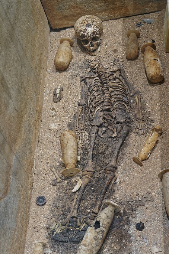 Archaeological Museum of Volos. Grave of a girl. Volos. .