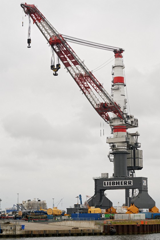 Warnemünde. Heavy-duty crane. Warnemünde. .