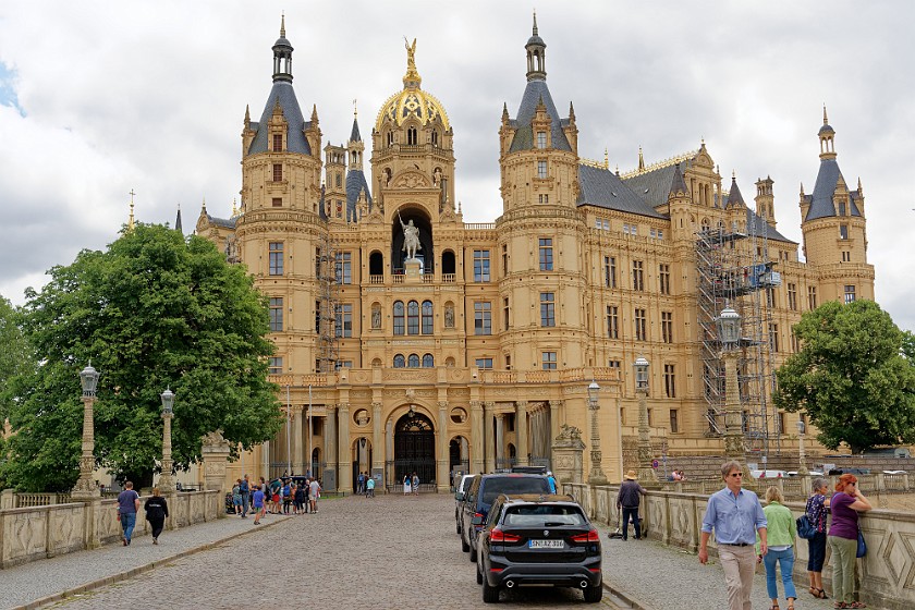 Schwerin Palace. Palace. Schwerin. .