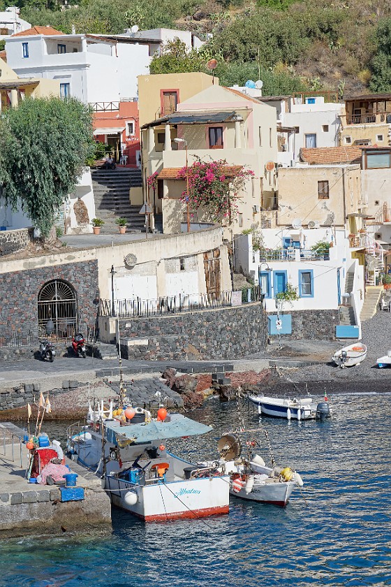 Hiking on Salina. Rinella harbor. Salina. .