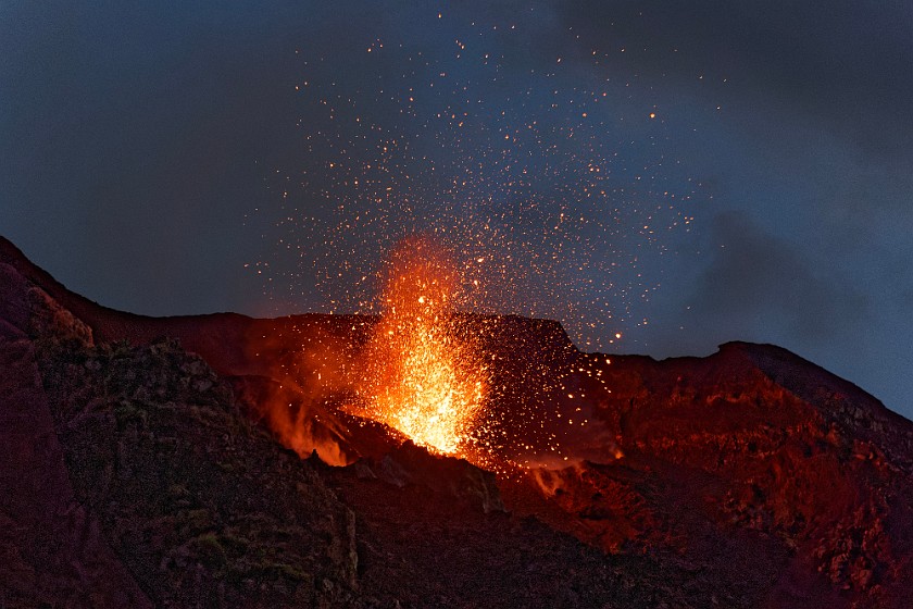 Hiking to the Stromboli Observation Platform. Volcanic eruptions. Stromboli. .