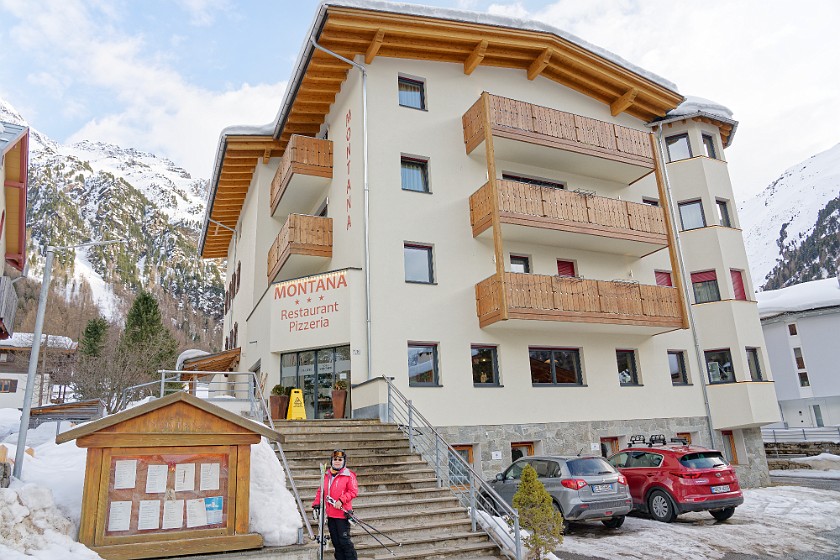 Skiing in Sulden at the Ortler. Hotel Montana. Sulden. .