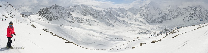 Skiing in Sulden at the Ortler. Panoramic view from below the Hintere Schöntaufspitze on the Funpark Solda skiing arena. Sulden. .