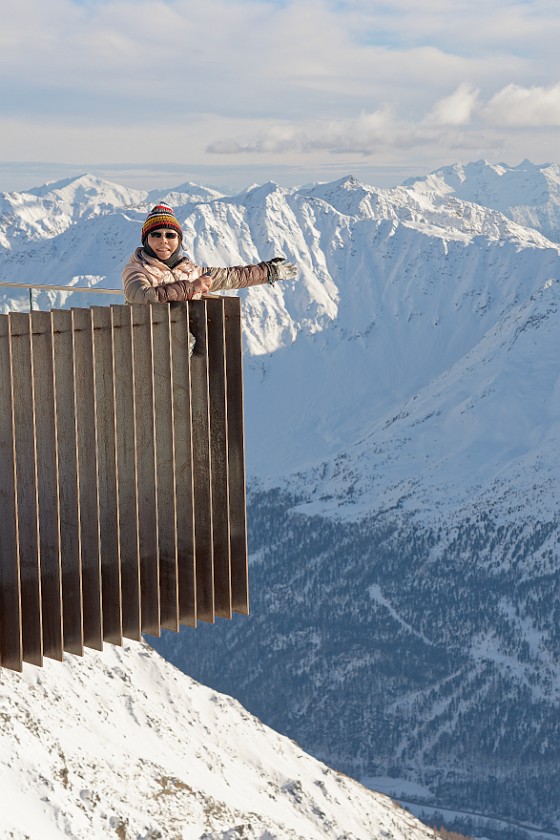 Skiing in the Schnalstal. Viewing platform near the Iceman Ötzi peak. Kurzras. .